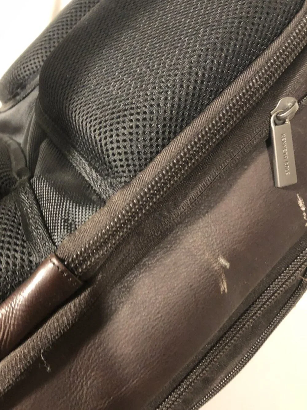 Kenneth Cole Reaction men work backpack light travel in brown leather, Padded